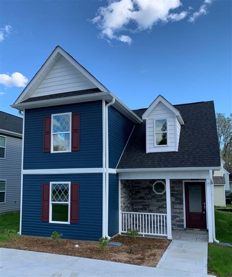 navy blue vinyl siding colors.